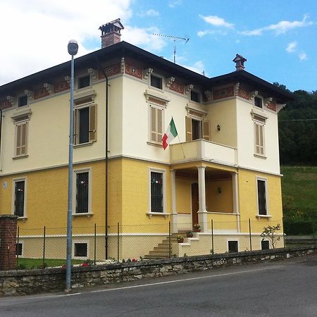 Villa Dircea CastellʼArquato Eksteriør bilde