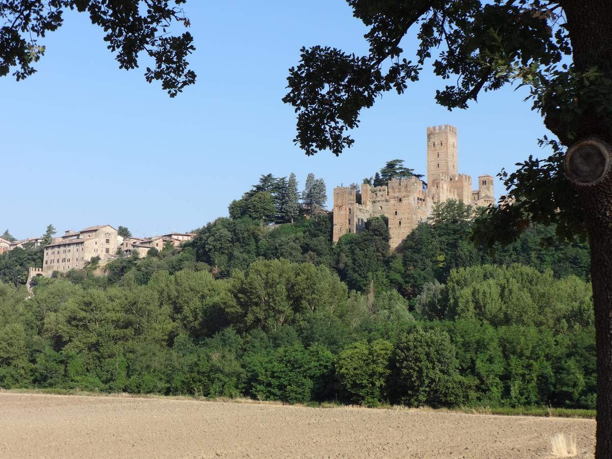 Villa Dircea CastellʼArquato Eksteriør bilde